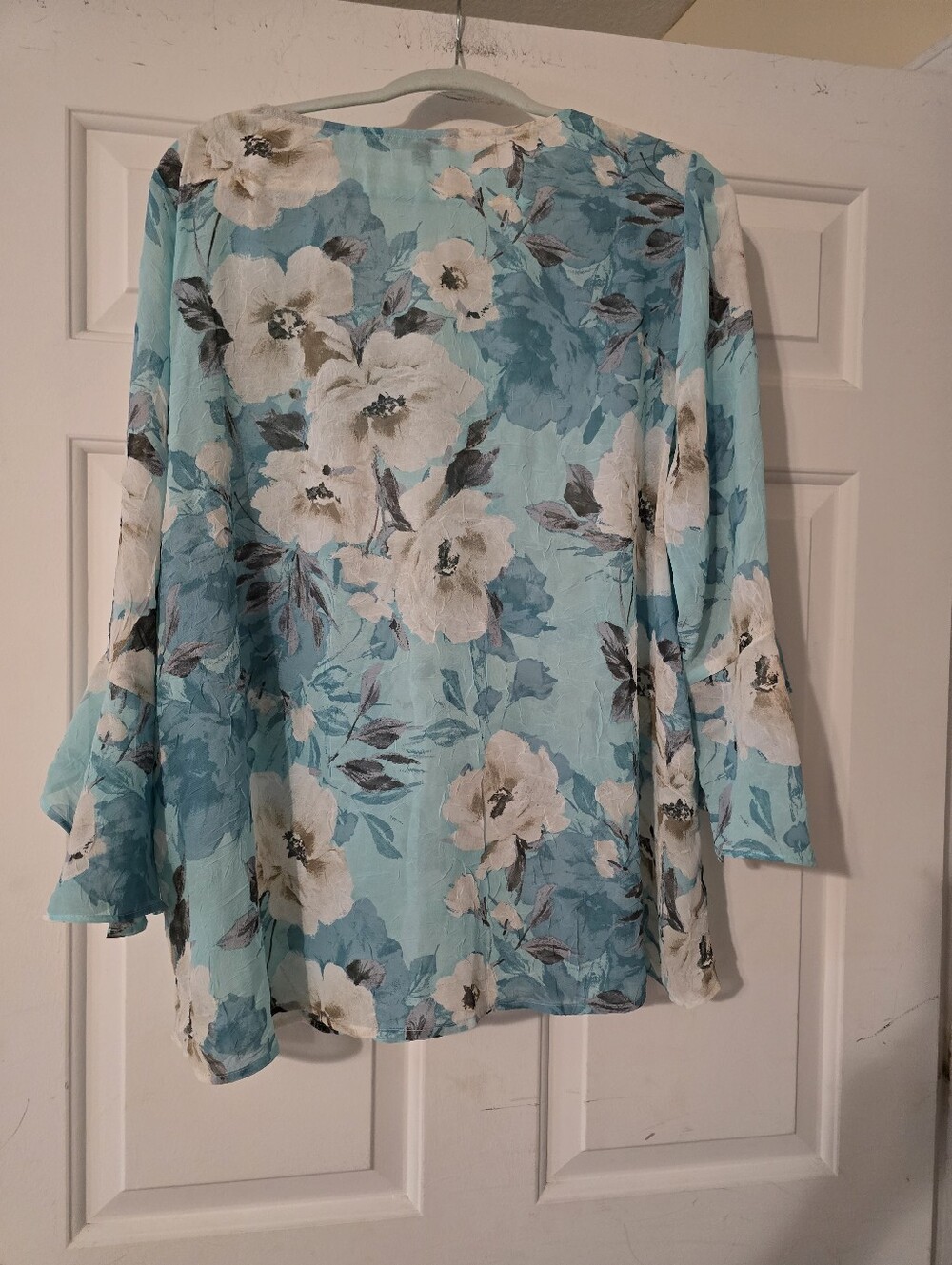 Sara Michelle Aqua Floral V-Neck Ruffle Sleeve Blouse - Picture 3 of 4